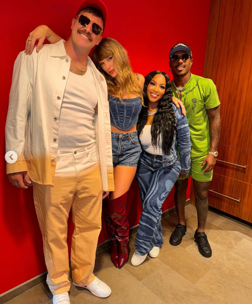 Travis Kelce (far left) photographed with Taylor Swift, Chariah Gordon and Mecole Hardman.